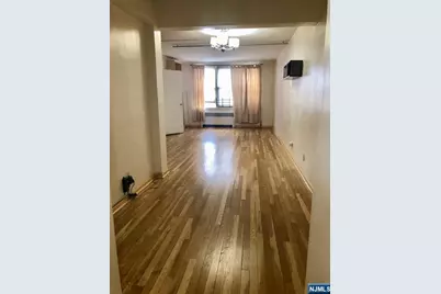2160 Center Avenue 3J #3J, Fort Lee, NJ 07024 - Photo 2