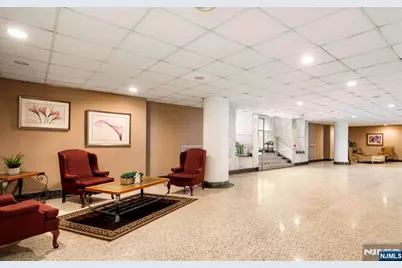 2160 Center Avenue 3J #3J, Fort Lee, NJ 07024 - Photo 6