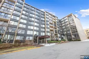 9060 Palisade Ave 404, North Bergen, NJ 07047 - Photo 28