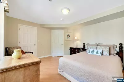 45 Legend Hills Drive, Edgewater, NJ 07020 - Photo 26