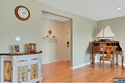 45 Legend Hills Drive, Edgewater, NJ 07020 - Photo 6
