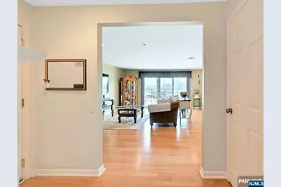 45 Legend Hills Drive, Edgewater, NJ 07020 - Photo 2