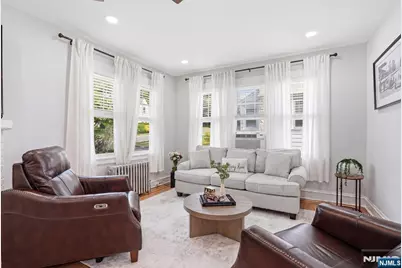 88 Lindbergh Boulevard, Teaneck Township, NJ 07666 - Photo 8