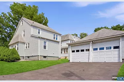 88 Lindbergh Boulevard, Teaneck Township, NJ 07666 - Photo 28