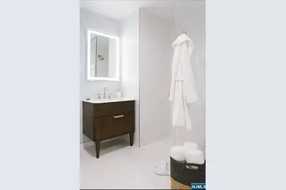 320 Adolphus Avenue 221 #221, Cliffside Park, NJ 07010 - Photo 6