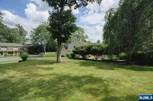 31 Clinton Ln, Wayne, NJ 07470 - Photo 36