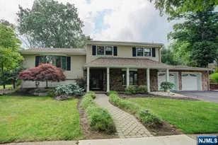 31 Clinton Ln, Wayne, NJ 07470 - Photo 4