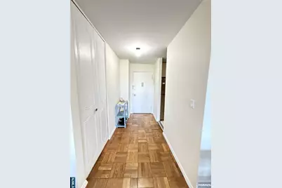 2100 Linwood 4P #4P, Fort Lee, NJ 07024 - Photo 18