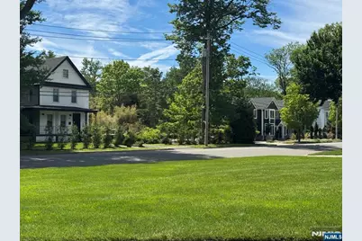 40 Grant Avenue, Cresskill, NJ 07626 - Photo 2