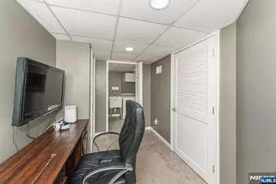 34 Coolidge, West Caldwell, NJ 07006 - Photo 20