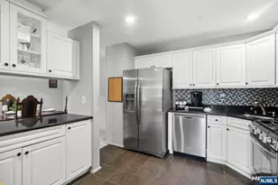 2 McChesney Ct 2, West Orange Township, NJ 07052 - Photo 6