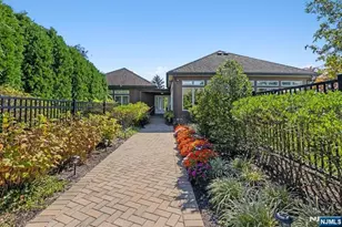 2 McChesney Ct 2, West Orange Township, NJ 07052 - Photo 44