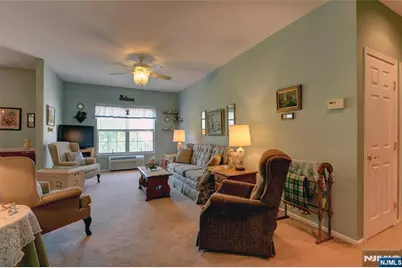 2 Richmond Road 312 #312, West Milford, NJ 07480 - Photo 2
