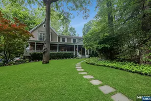 245 Allison Ct, Englewood, NJ 07631 - Photo 2
