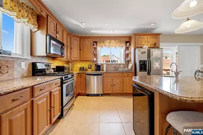 395 Wood Ridge Avenue, Wood Ridge, NJ 07075 - Photo 14
