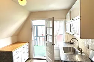 21 Valley Pl 3, Edgewater, NJ 07020 - Photo 4