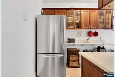 115 Highland Avenue 10 #10, Jersey City, NJ 07306 - Photo 24