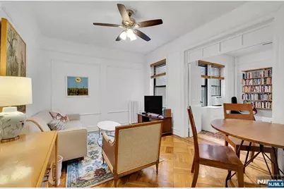 115 Highland Avenue 10 #10, Jersey City, NJ 07306 - Photo 16