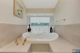 980 Briarwoods Rd, Franklin Lakes, NJ 07417 - Photo 32