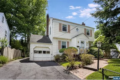 26 Crestview Hill Road, Livingston, NJ 07039 - Photo 2