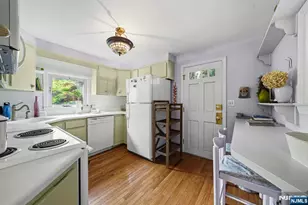 716 Colonial Rd, Franklin Lakes, NJ 07417 - Photo 6