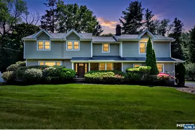 3 Avon Place, Woodcliff Lake, NJ 07677 - Photo 2