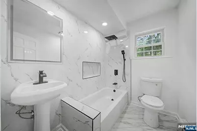 433 Louisa Avenue, Wyckoff Township, NJ 07481 - Photo 12