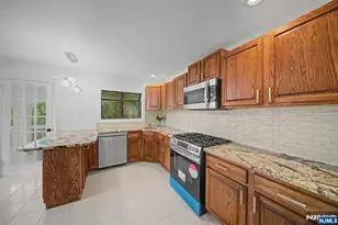 433 Louisa Ave, Wyckoff Township, NJ 07481 - Photo 6