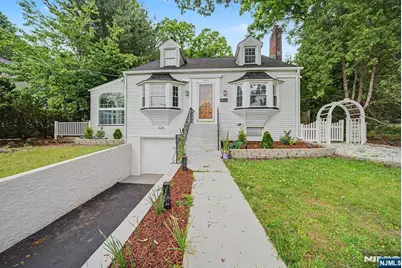 433 Louisa Avenue, Wyckoff Township, NJ 07481 - Photo 6