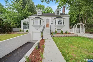 433 Louisa Ave, Wyckoff Township, NJ 07481 - Photo 6