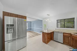 433 Louisa Ave, Wyckoff Township, NJ 07481 - Photo 10