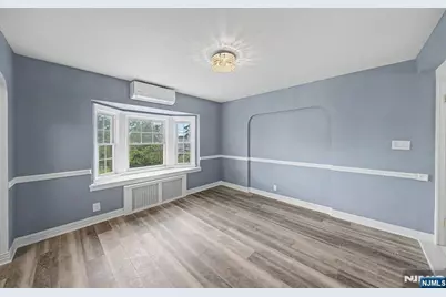 433 Louisa Avenue, Wyckoff Township, NJ 07481 - Photo 8