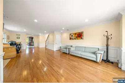 221B 4th Street 2 #2, Palisades Park, NJ 07650 - Photo 4