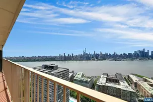 6040 Blvd East 31E, West New York, NJ 07093 - Photo 18