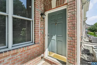 351 Oswego Court 351 #351, West New York, NJ 07093 - Photo 2