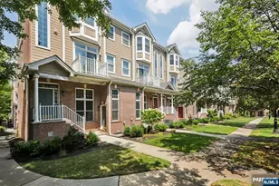 351 Oswego Ct 351, West New York, NJ 07093 - Photo 38