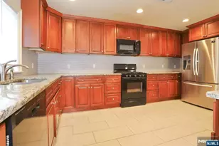 20 Franklin Ave, Wallington, NJ 07057 - Photo 2