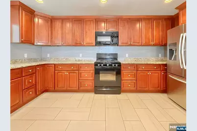 20 Franklin Avenue, Wallington, NJ 07057 - Photo 4