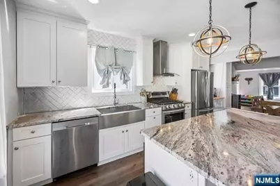 41 S Demarest Avenue, Bergenfield, NJ 07621 - Photo 6
