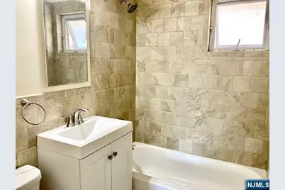 402 Washington Drive 402 #402, Ramsey, NJ 07446 - Photo 4