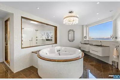 600 Harbor Boulevard 1079-81R #1079-81R, Weehawken, NJ 07086 - Photo 32