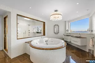 600 Harbor Blvd 1079-81R, Weehawken, NJ 07086 - Photo 32