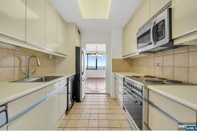1500 Palisade Avenue 23E #23E, Fort Lee, NJ 07024 - Photo 14