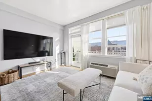 15 Freedom Way 412, Jersey City, NJ 07305 - Photo 2