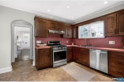 400 Elmwood Avenue, Maplewood, NJ 07040 - Photo 14