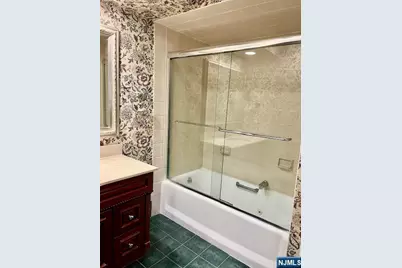 151 Indian Hollow Court 151 #151, Mahwah, NJ 07430 - Photo 20