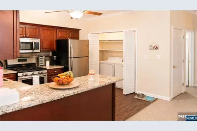 485 Saddle River Road 18 #18, Saddle Brook Township, NJ 07663 - Photo 8