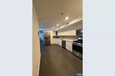 207 Palisade Avenue 2 #2, Union City, NJ 07087 - Photo 16