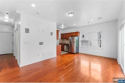 239 Baldwin Avenue 3 #3, Jersey City, NJ 07306 - Photo 8