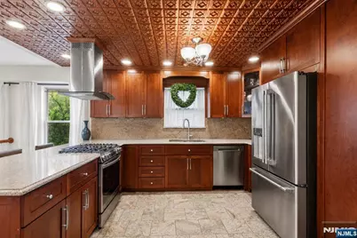 9121 Newkirk Avenue, North Bergen, NJ 07047 - Photo 34